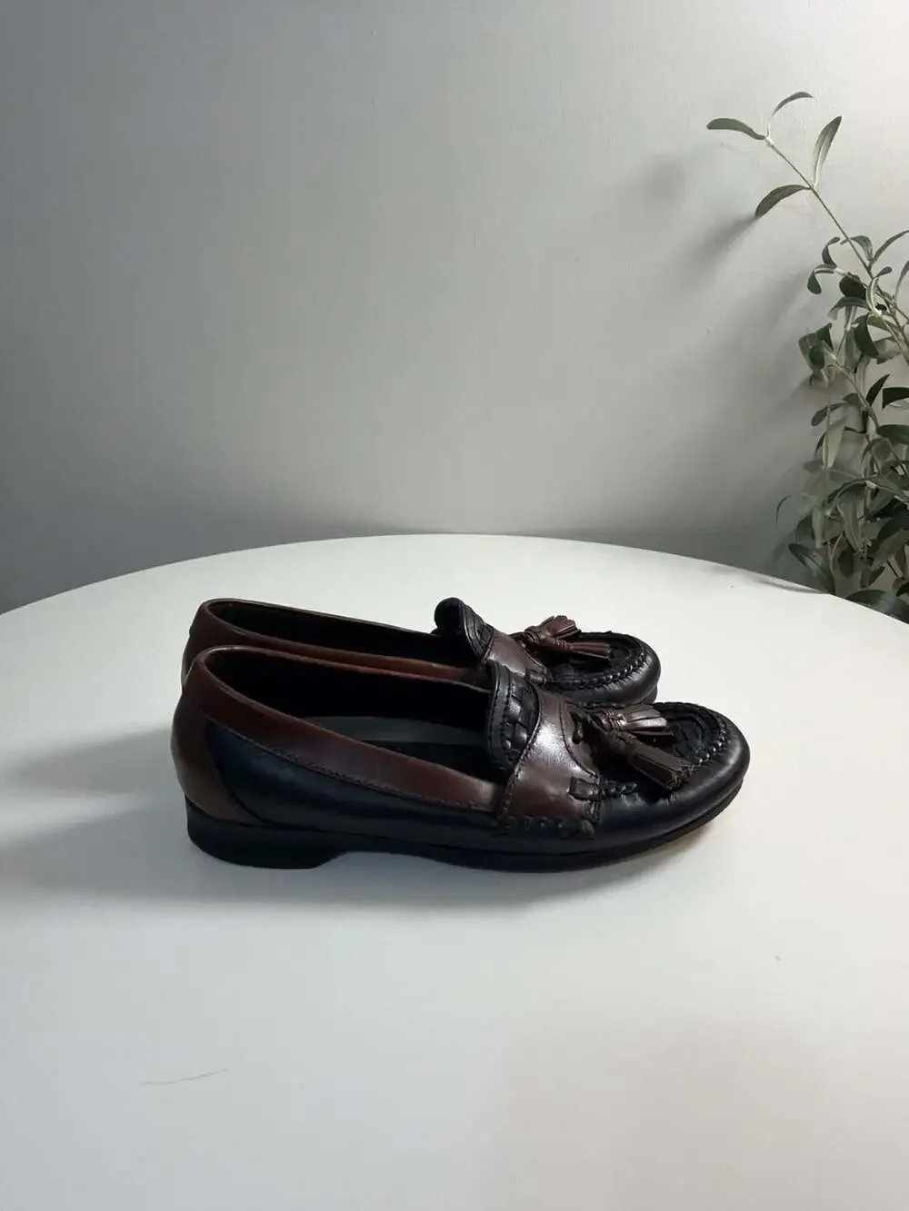 Johnston & Murphy‎ Men's Two-Tone Kiltie Tassel Loafers woven Detail Size 9M